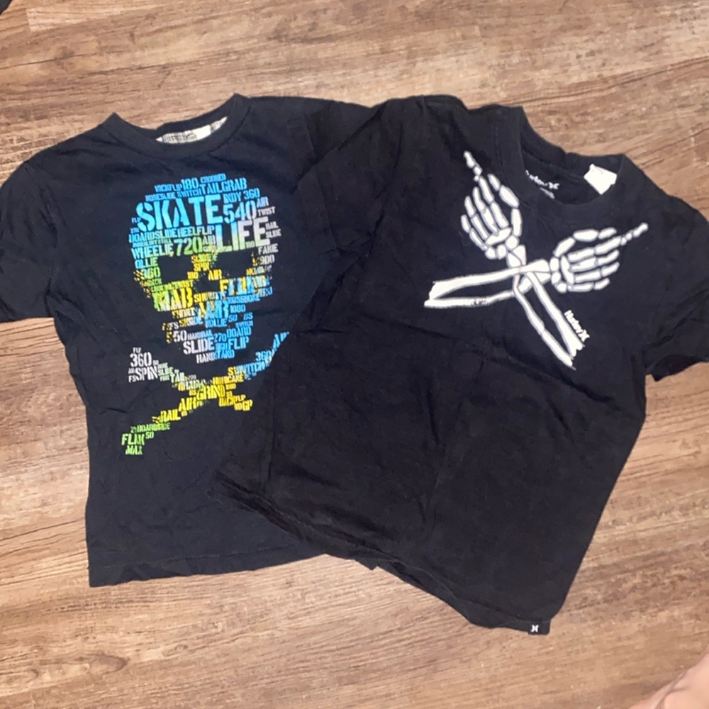 2 boys black skeleton shirts Hurley size 5- Mossimo size 4/5